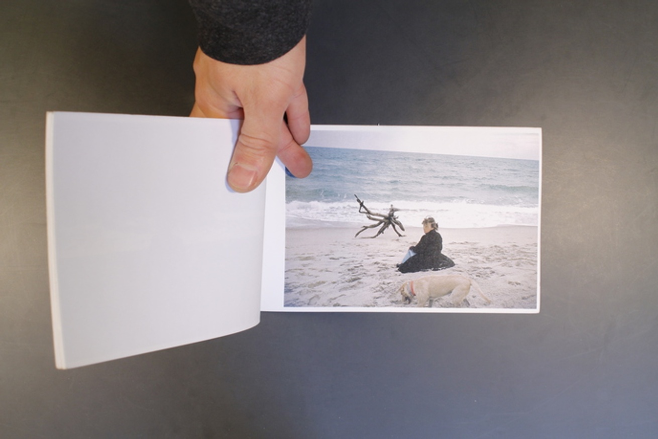 Lou-Lou and Lena at the beach                                                                                                                                                                                                                                   thumbnail 2