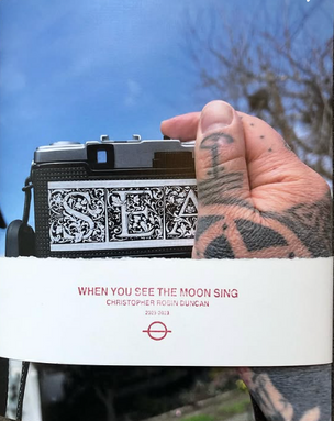 When You See the Moon Sing