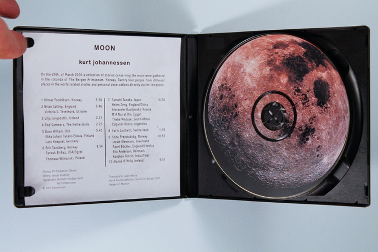 Moon CD