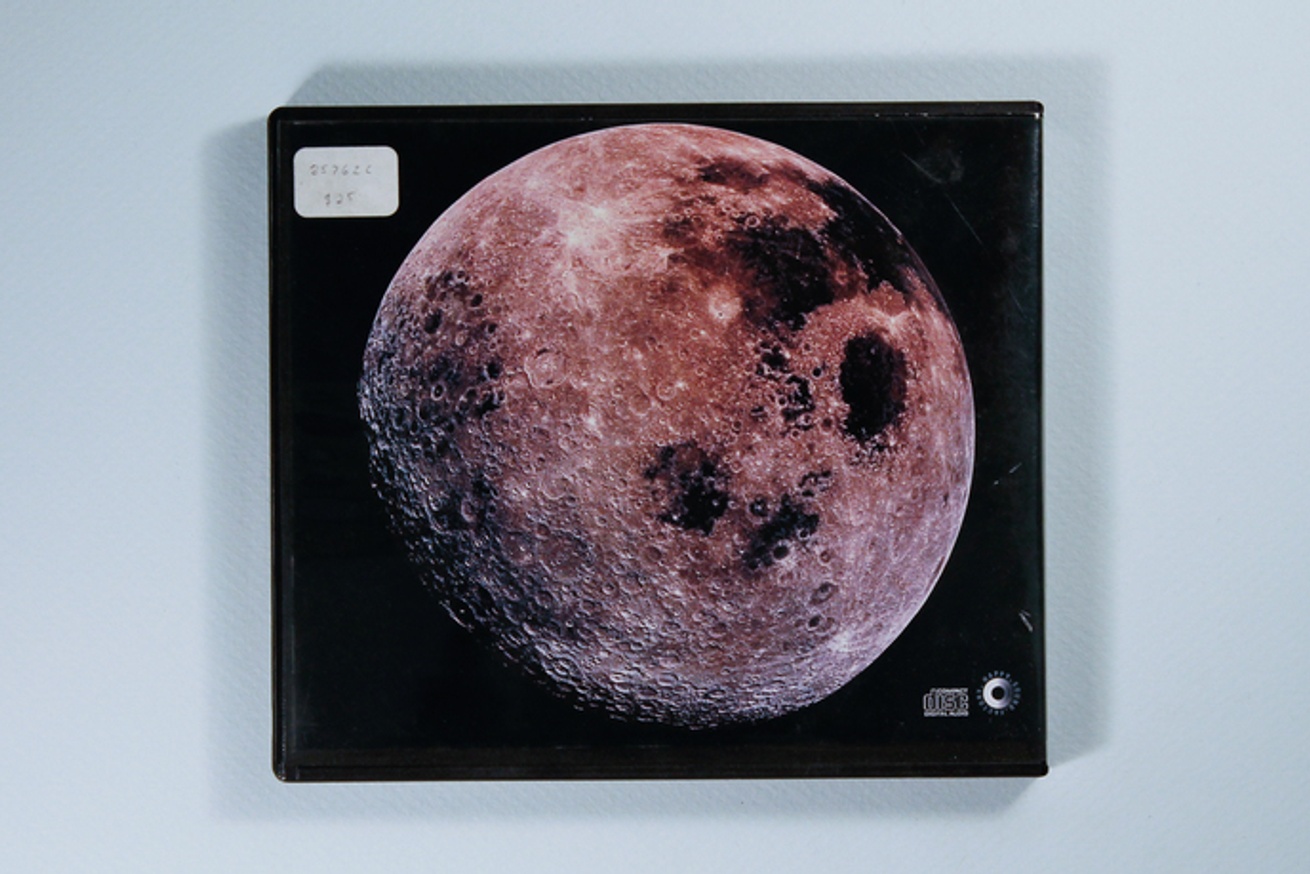 Moon CD thumbnail 3